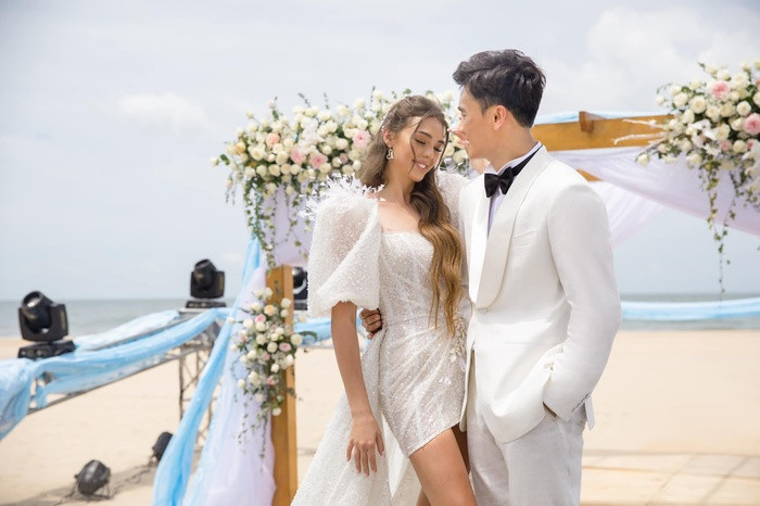 Vợ Tây của Bùi Tiến Dũng lần đầu tiên chia sẻ sau hôn lễ - Hình 2 Vo Tay cua Bui Tien Dung lan dau tien chia se sau hon le-Hinh-2