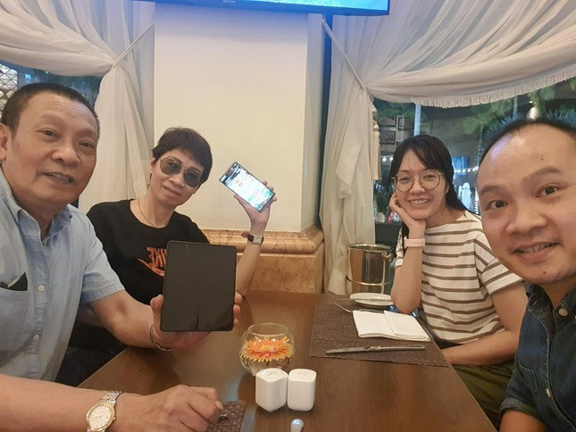 MC Lai Van Sam mung sinh nhat tuoi 65, ba xa hiem hoi lo dien-Hinh-2