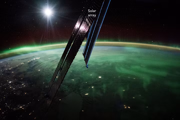 Mat Troi dat dinh cuong no: 4 dieu dia cau doi dien