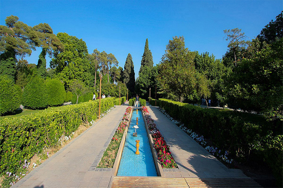 Tuy nhiên, bố cục ban đầu của khu vườn với cấu trúc vườn bốn khu vực kiểu Ba Tư rất có thể đã được xây dựng trước đó, vào thế kỷ thứ 11 bởi người Seljuk. Ảnh: Iran Tour.