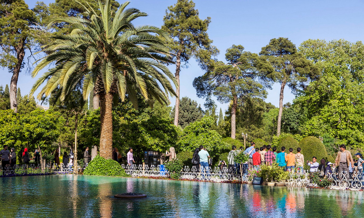 Theo dòng thời gian, ban đầu vườn Eram là khu vườn dành riêng cho các quý tộc phong kiến và tù trưởng bộ lạc của tỉnh Fars. Sau đó khu vườn thuộc sở hữu của hoàng gia Iran. Ảnh: Ninara / Flickr.