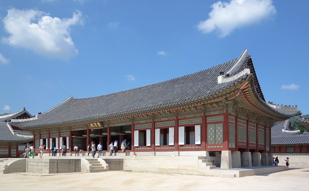 Điện Gangnyeongjeon (Khang Ninh điện) là nơi ở của vua trong Hoàng cung. Ảnh: Wikipedia.