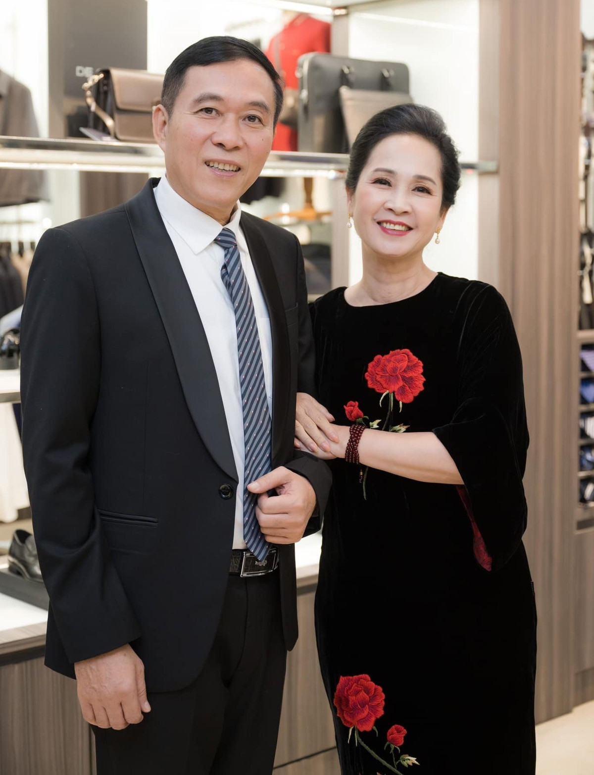 Bat ngo cuoc song o tuoi 63 cua me chong dang so nhat man anh-Hinh-2