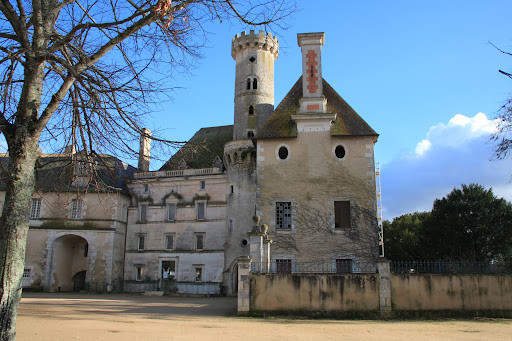 Năm 1983, tu viện Saint-Savin-sur-Gartempe đã được UNESCO đưa vào danh sách Di sản văn hóa thế giới. Ảnh: Lesmouettes17.