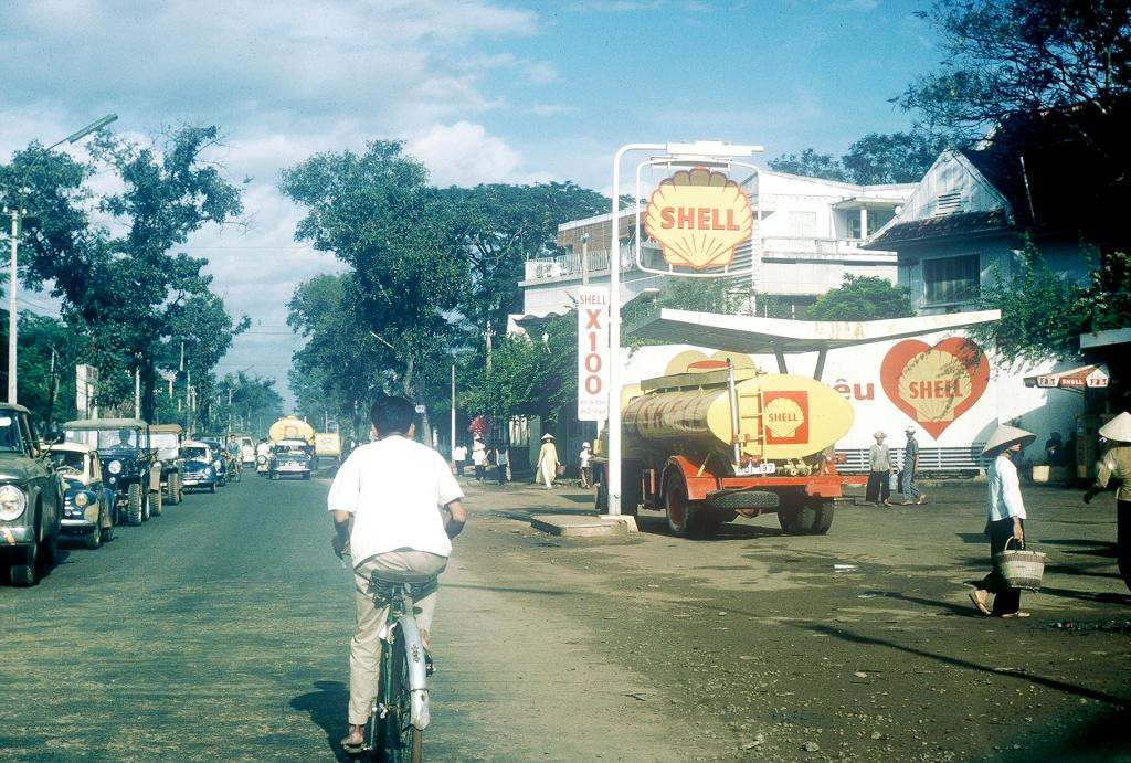 Trạm xăng của hãng Shell. Ảnh: Gary Mathews.