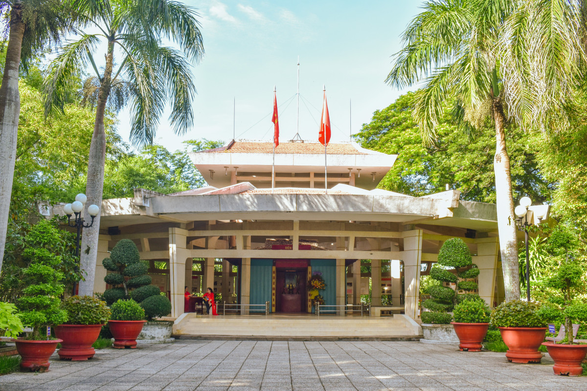 Kham pha khu Den tho Chu tich Ho Chi Minh vua duoc so hoa