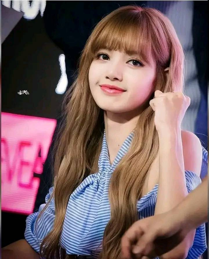 Nhan sắc rực rỡ của Lisa (BLACKPINK) - sao nữ đẹp nhất thế giới - Hình 2 Nhan sac ruc ro cua Lisa (BLACKPINK) - sao nu dep nhat the gioi-Hinh-2