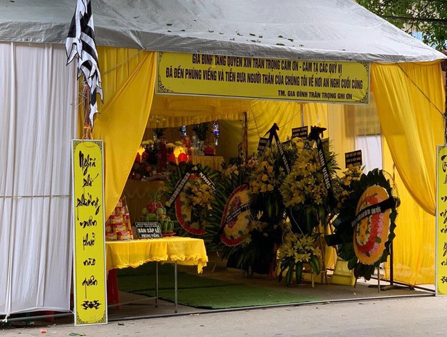 Bi dien giat khi giat chan, dai uy cong an tu vong