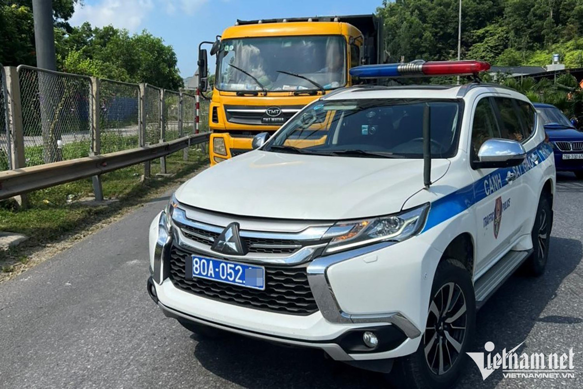 Tai xe xe qua tai danh vong, do giua duong cao toc chong doi CSGT-Hinh-2