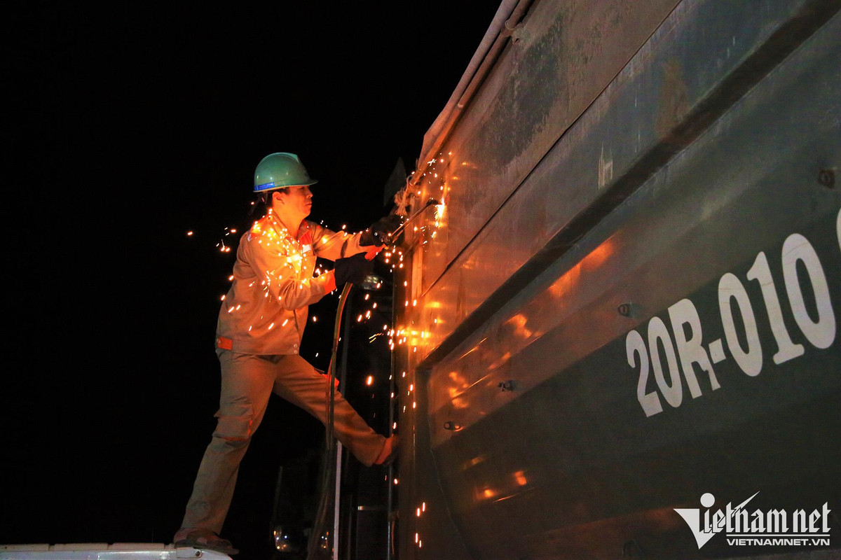 Tai xe xe qua tai danh vong, do giua duong cao toc chong doi CSGT-Hinh-3