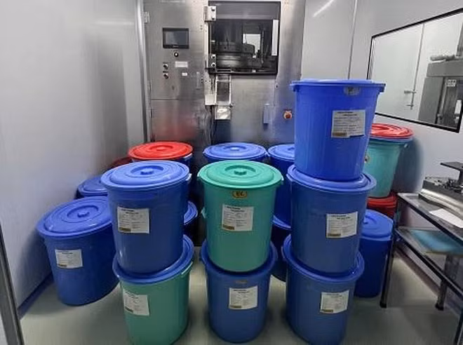 Bat giam doc cong ty duoc san xuat, buon ban thuoc gia quy mo lon