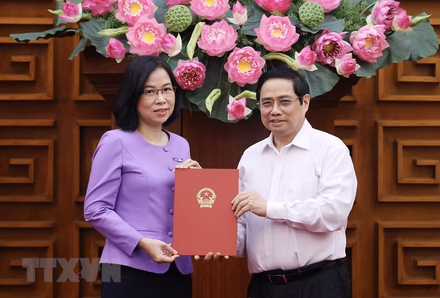 Trao Quyet dinh bo nhiem Tong Giam doc TTXVN