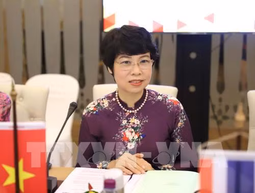 Trong quá trình hoạt động, bà Vũ Việt Trang đã vinh dự nhận Bằng khen của Thủ tướng Chính phủ trong công tác thông tin về Hội nghị APEC năm 2006; Bằng khen của Thủ tướng Chính phủ trong công tác thông tin về Đại hội Đảng toàn quốc lần thứ XII năm 2016; Bằng khen của Thủ tướng Chính phủ năm 2018 vì có thành tích xuất sắc trong công tác; Bằng khen của Thủ tướng Chính phủ trong công tác thông tin về năm Việt Nam ASEAN năm 2020. Đồng thời, bà Vũ Việt Trang là Chiến sĩ thi đua TTXVN các năm 2015, 2018; Chiến sĩ thi đua cơ sở các năm 2015, 2016, 2017, 2018, 2019, 2020.