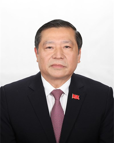 Như vậy, Ban Tuyên giáo T.Ư hiện có 6 phó ban, trong đó có 2 phó trưởng ban kiêm nhiệm. Cụ thể, các phó ban gồm: Ông Lại Xuân Môn, ông Lê Hải Bình, ông Phùng Xuân Nhạ, ông Phan Xuân Thủy và hai phó Trưởng ban kiêm nhiệm là ông Nguyễn Mạnh Hùng, Bộ trưởng Bộ Thông tin và Truyền thông, ông Lê Quốc Minh, Tổng Biên tập Báo Nhân dân.