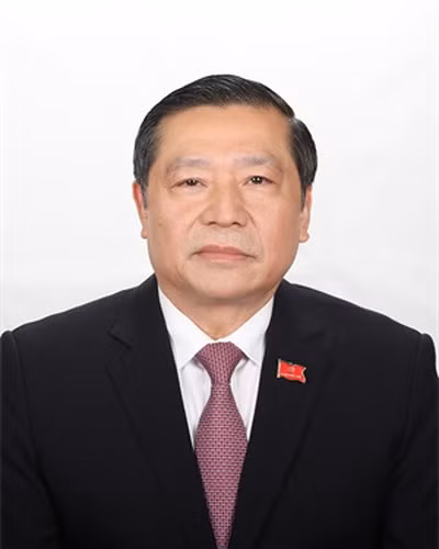 Như vậy, Ban Tuyên giáo T.Ư hiện có 6 phó ban, trong đó có 2 phó trưởng ban kiêm nhiệm. Cụ thể, các phó ban gồm: Ông Lại Xuân Môn, ông Lê Hải Bình, ông Phùng Xuân Nhạ, ông Phan Xuân Thủy và hai phó Trưởng ban kiêm nhiệm là ông Nguyễn Mạnh Hùng, Bộ trưởng Bộ Thông tin và Truyền thông, ông Lê Quốc Minh, Tổng Biên tập Báo Nhân dân.