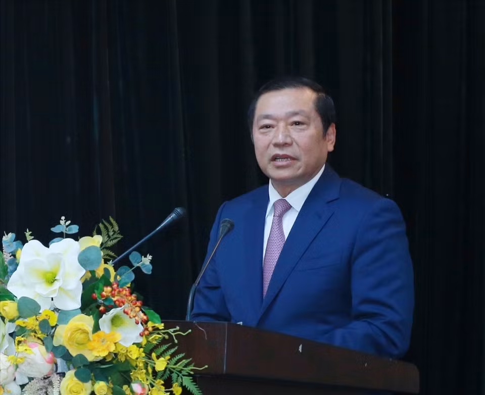 Tháng 12/2017, ông được điều động, phân công giữ chức Bí thư Tỉnh ủy Cao Bằng. Đến ngày 14/9/2021, ông nhận quyết điều động, phân công giữ chức Phó Trưởng ban Tuyên giáo Trung ương.