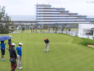 Trước đó, ngày 4/8, Trung tâm Y tế TP Quy Nhơn (Bình Định) có báo cáo nhanh về 4 trường hợp tiếp xúc gần với F0 là một nữ nhân viên sân golf. (Ảnh minh họa)