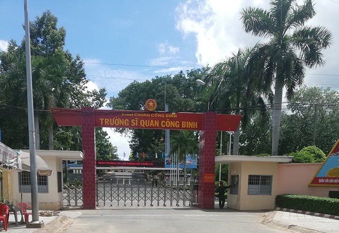 Tháng 12/1999 - 8/2000: Thiếu tá, Trưởng bộ môn Đường quân sự, Khoa Cầu đường Vượt sông, Trường Sĩ quan Công binh, Binh chủng Công binh. Tháng 9/2000 - 8/2002: Thiếu tá, Trung tá (10/2000), Học viên Cao học tại Học viện Kỹ thuật Quân sự.