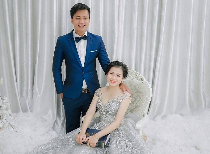 Cap doi lam dam cuoi sau 10 thang quen nhau tren truyen hinh-Hinh-2