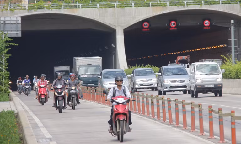 Bên cạnh đó, Phòng PC67 cũng đã tiếp nhận 14.914 bản ảnh và dữ liệu từ Trung tâm Quản lý hầm sông Sài Gòn để tiến hành xử lý, nộp về kho bạc Nhà nước hơn 870 triệu đồng