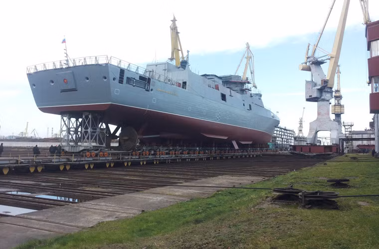 Con tàu được khởi đóng từ năm 2009 và sau 5 năm thì cuối cùng cơ bản thì phần thân tàu đã được hoàn thiện.
