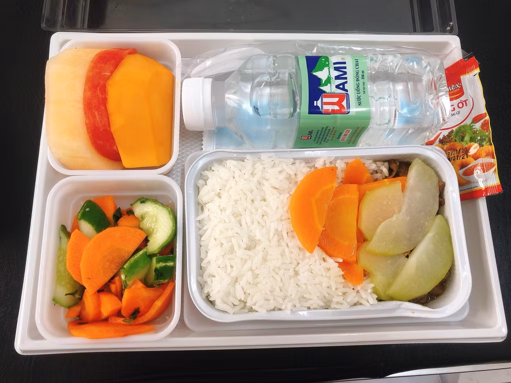 Xuc dong nhung hinh anh BV Bach Mai chuan bi chu dao cho nguoi cach ly-Hinh-3