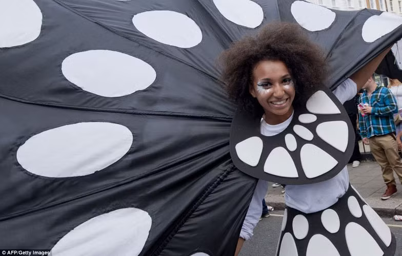 Một bộ trang phục hóa trang độc đáo trong lễ hội Notting Hill Carnival.