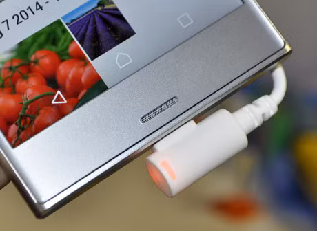 Sony cho biết, Xperia XZ được trang bị vi xử lý Qualcomm Snapdragon 820 hỗ trợ kết nối mạng 4G-LTE.