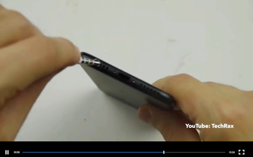 James Ceja bình luận dưới đoạn video: “Tôi đã làm theo cách này và cuối cùng thì màn hình của tôi đã không còn hoạt động được nữa. Tôi đã mắc sai lầm lớn nhất đời.”