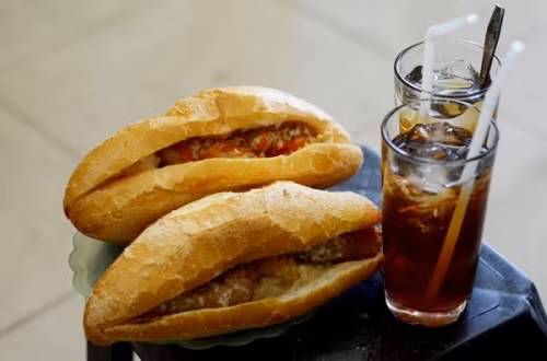 Tac hai it biet khi an qua nhieu banh my trong ngay