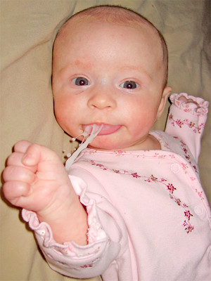 Trờ cũng cố tạo dáng cute.