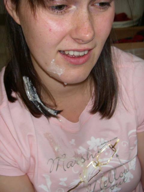 Bãi chiến trường trên người mẹ...