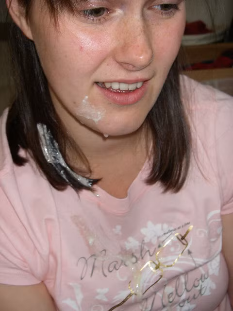 Bãi chiến trường trên người mẹ...