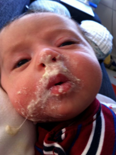 Ôi! Bẩn hết mặt rồi!