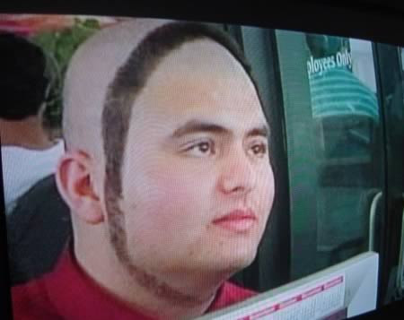 Cạo trọc đầu để đường viền râu quai nón có 1-0-2.