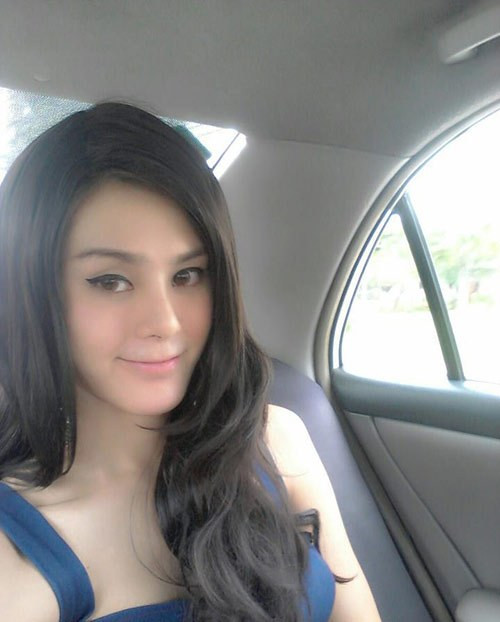 Cũng nhờ bản chất đã có được vẻ ngoài khá đẹp nên khi chuyển giới, Trithipnipa Thippaphada càng nữ tính và cuốn hút hơn.