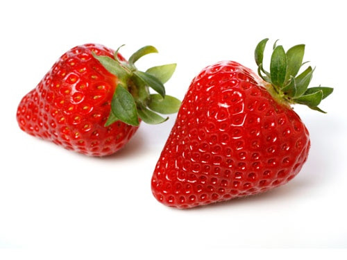 Dâu tây. Dâu tây có tác dụng đốt cháy năng lượng mỡ thừa và đặc biệt tốt với loại da dầu. Những gì bạn cần là từ 6 -8 quả dâu tây chín và một thìa váng sữa tươi.