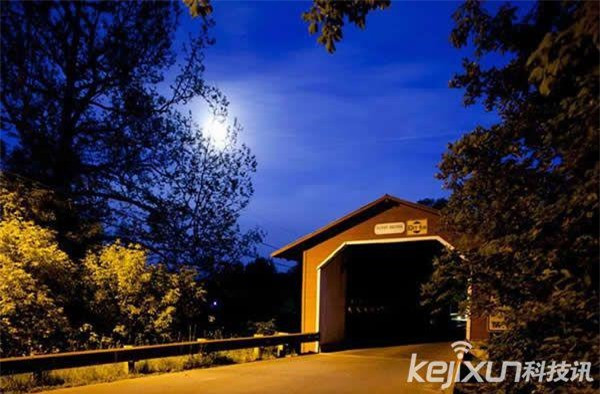 Tam giác Bennington: Tam giác Bennington nằm ở phía tây nam châu Vermont, Mỹ, ở đây liên tục có những vụ biến mất kì bí của các khách du lịch. 