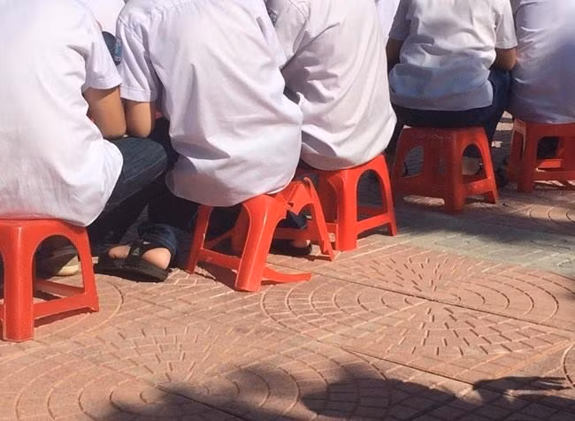 "Sức nặng" của nam sinh.