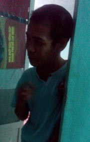 Có những người mặc cảm, rất sợ người khác hỏi về cuộc sống của họ.