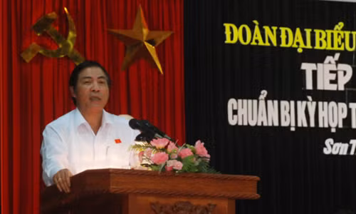 Ông Nguyễn Bá Thanh tại buổi tiếp xúc cử tri quận Sơn Trà (Đà Nẵng) chiều 2/7/2014. Ảnh: Hữu Khá.