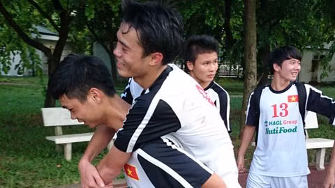 Văn Toàn thần tượng... Công Phượng.