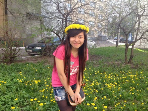 Từng có thời gian học tập tại nước Nga, Phượng chia sẻ: Điểm chung của người Nga và người Việt Nam là đều có những tâm hồn nhân hậu. Từ những lần gặp gỡ đầu tiên, con người của hai đất nước cách xa về mặt địa lý ấy lại cảm nhận được sự đồng điệu trong tâm hồn.