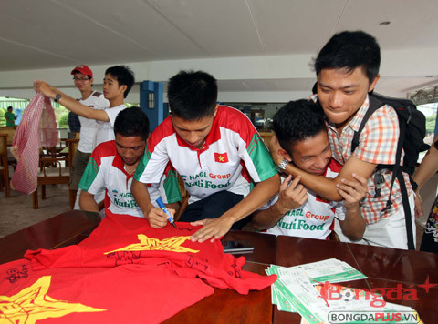 Dù là những tài năng sân cỏ nhưng bên ngoài cuộc sống các cầu thủ U19 không hề có khoảng cách trong ứng xử.