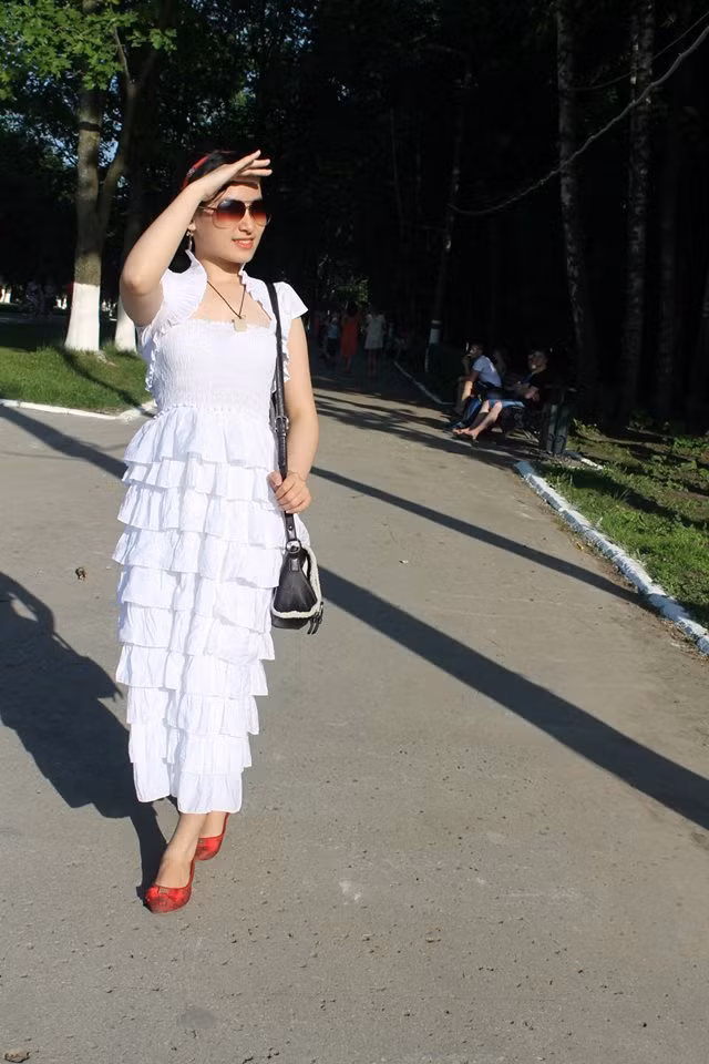 Với bảng thành tích 3 năm xuất sắc cùng với nhiều tài lẻ, nên con đường đi du học rộng mở hơn bao giờ hết với cô gái nhỏ nhắn này. Trang chia sẻ: “Việc được chọn đi du học quả thực với em là một điều bất ngờ lớn, vì phải vượt qua hàng trăm thí sinh đến với cuộc thi Olympic tiếng Nga quốc tế tại Hà Nội, mà hầu như là các thí sinh giỏi nhất đã qua sơ tuyển để hội ngộ tại Hà Nội, nên em rất lo lắng. Thế nhưng cũng do một phần may mắn, và tự tin vào kiến thức của mình nên em đã hoàn thành phần thi một cách trọn vẹn như vậy”.