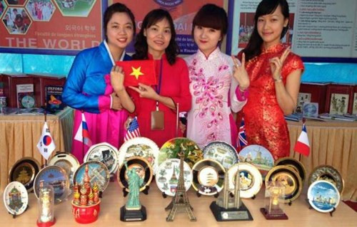 Trên trang mạng cá nhân của cô luôn có hàng nghìn lượt like và theo dõi của sinh viên.