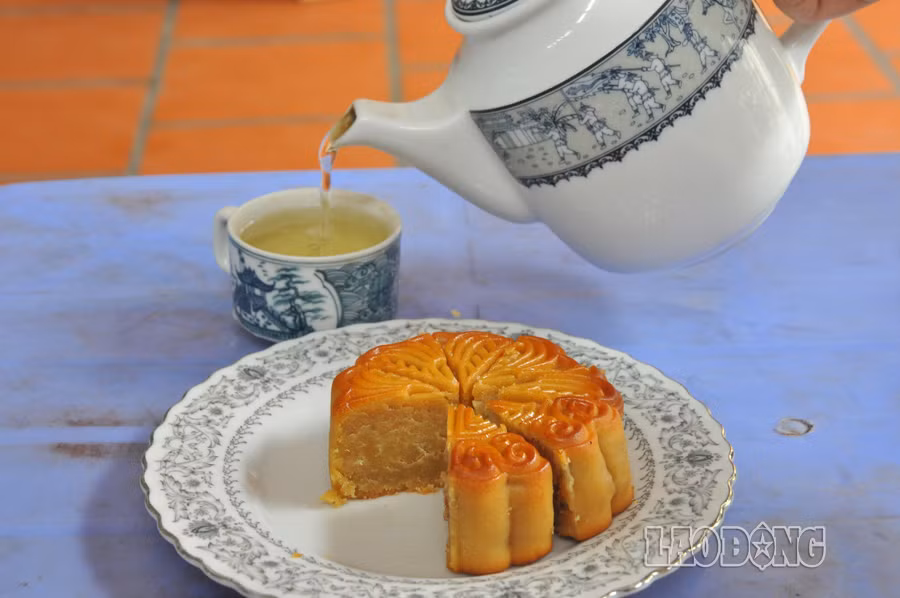 Bánh trung thu cổ truyền ngày nay được kết hợp với một số dây truyền hiện đại đã tạo nên mẫu mã đẹp hơn, tuy nhiên những nét đặc trưng của hương vị xa xưa vẫn còn đó trong lòng người thưởng thức.