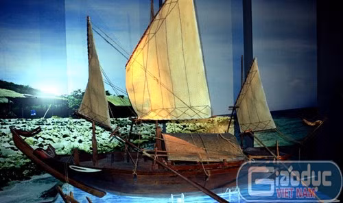 Ghe bầu chính là con "kình ngư" đầu tiên đã giúp cha ông ta chinh phục Hoàng Sa, Trường Sa.