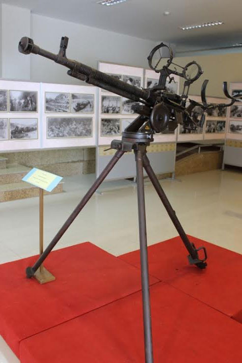 Những khẩu súng bắn tỉa liên tục được sử dụng trong chiến dịch.