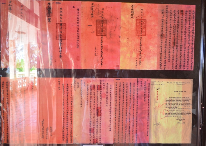  Với những người lính khi thành lập đội hùng binh Hoàng Sa kiêm quản Bắc Hải, lệnh vua ban xuống không chỉ là lệnh mà còn là tấm lòng, ý chí quyết tâm ra đi vì đất nước. Ảnh: Những sắc phong, chỉ dụ của nhà Nguyễn cho Hải đội Hoàng Sa.